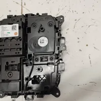 BMW i4 Manetki / Pokrętła / Łopatki zmiany biegów 16046610