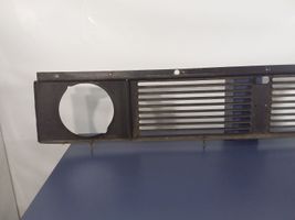 AC 428 Grille de calandre avant 