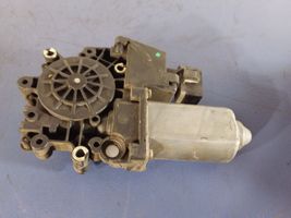 Audi A4 S4 B5 8D Alzacristalli della portiera anteriore con motorino 114183-301