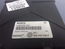 Volkswagen Transporter - Caravelle T4 Komputer / Sterownik ECU silnika 0261200334