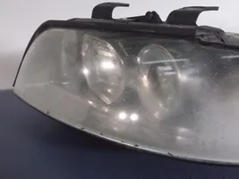 Audi A4 S4 B6 8E 8H Lampa przednia 8E0941029C