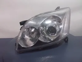 Toyota Avensis T250 Lampa przednia 20-A370