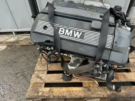 BMW 5 E39 Silnik / Komplet M54B22