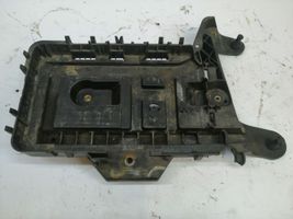 Volkswagen Scirocco Boîte de batterie 1K0915333H