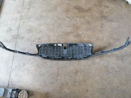 Renault Safrane Maskownica / Grill / Atrapa górna chłodnicy 7700847090