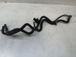 Volkswagen Phaeton Fuel line pipe 