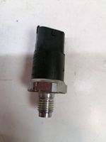 BMW 5 E39 Sensore di pressione del carburante 0281002475