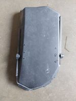 Mercedes-Benz S W220 Tapa de caja de fusibles 2205400182