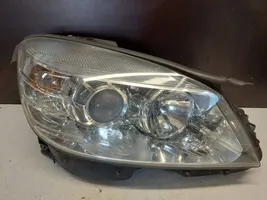 Mercedes-Benz C W204 Lampa przednia A2048208661