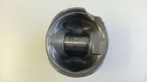 Renault Master II Piston 