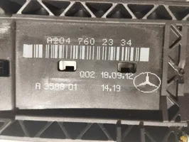 Mercedes-Benz CLS C218 X218 Serratura portiera anteriore A2047602334