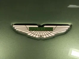 Aston Martin Vantage III Vano motore/cofano 
