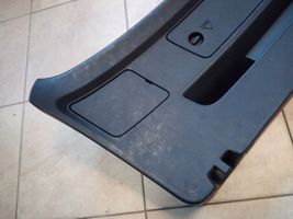 Seat Exeo (3R) Moldura de la puerta/portón del maletero 3R9867601C