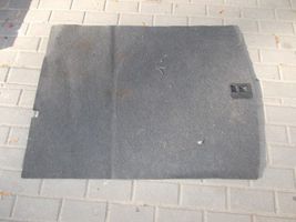 Audi A4 S4 B5 8D Doublure de coffre arrière, tapis de sol 