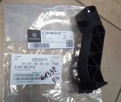 Mercedes-Benz Vito Viano W447 Staffa di rinforzo montaggio del paraurti anteriore 4478850118