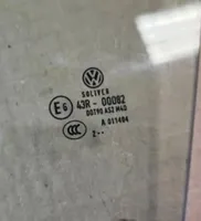 Volkswagen PASSAT B7 Pagrindinis priekinių durų stiklas (keturdurio) 