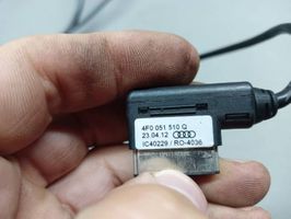 Audi A3 S3 8V USB-pistokeliitin 8V0035736