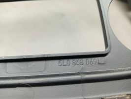 Skoda Yeti (5L) Konsola środkowa / Radio / GPS 5L0858069L