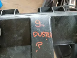 Dacia Duster II Ślizg listwy progowej 