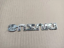 Suzuki SX4 S-Cross Logo, emblème de fabricant 