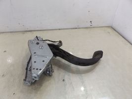 Opel Astra H Clutch pedal 