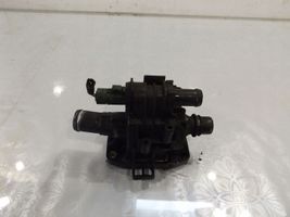 Ford Focus C-MAX Boîtier de thermostat / thermostat 