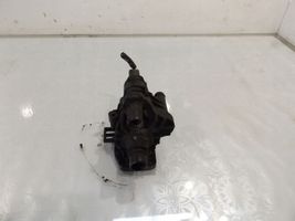 Ford Focus C-MAX Boîtier de thermostat / thermostat 