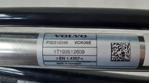 Volvo XC90 Rura wlewu paliwa 32312048