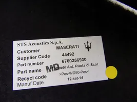 Maserati Ghibli Tavaratilan pohjan tekstiilimatto 6700256930