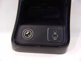 Jeep Compass USB-pistokeliitin 