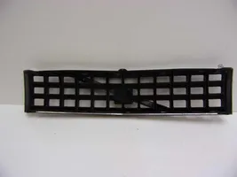 Volvo 340 -  360 Grille calandre supérieure de pare-chocs avant 212606