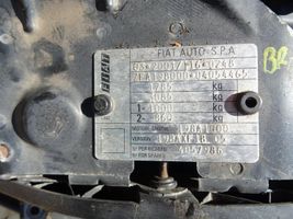 Fiat Bravo Jäähdyttimen kehyksen suojapaneeli 