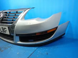 Volkswagen PASSAT B6 Front bumper 3c0807221a