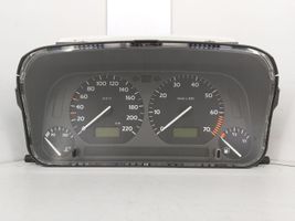 Volkswagen Golf III Compteur de vitesse tableau de bord 87001262