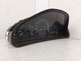 Mercedes-Benz E W210 Compteur de vitesse tableau de bord 88311281