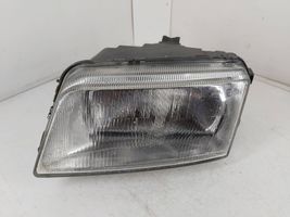 Audi A4 S4 B5 8D Phare frontale 8D0941003A