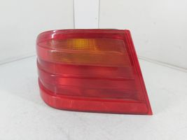 Mercedes-Benz E W210 Lampy tylnej klapy bagażnika A2108200164