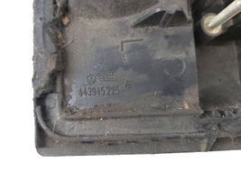 Audi 100 S4 C4 Lampy tylnej klapy bagażnika 443945225