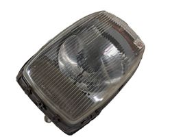 Mercedes-Benz COMPAKT W115 Lampa przednia 0301854101