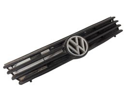 Volkswagen PASSAT B4 Grille calandre supérieure de pare-chocs avant 3A0853653B