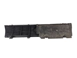 Volkswagen PASSAT B2 Front bumper upper radiator grill 321853653K