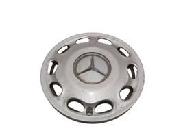 Mercedes-Benz E W210 Mozzo/copricerchi/borchia della ruota R15 1684010124