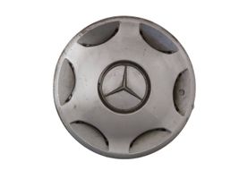 Mercedes-Benz C W202 Mozzo/copricerchi/borchia della ruota R15 2024010024