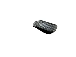 Volkswagen PASSAT B5.5 Luce interna per portiera anteriore 3B0947415B