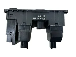 Mitsubishi Carisma Kiti jungtukai/ rankenėlės/ perjungėjai MR740608