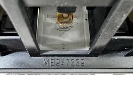 Mitsubishi Carisma Fondbeleuchtung MB947239