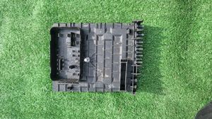 Audi Q3 8U Module de fusibles 1K0937125D