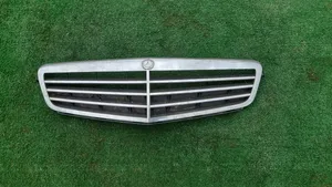 Mercedes-Benz C W204 Maskownica / Grill / Atrapa górna chłodnicy A2048801383