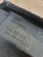 Audi A4 S4 B5 8D Panel wykończeniowy błotnika 8D0821112