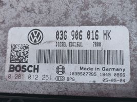 Volkswagen Touran I Variklio valdymo blokas 0281012251